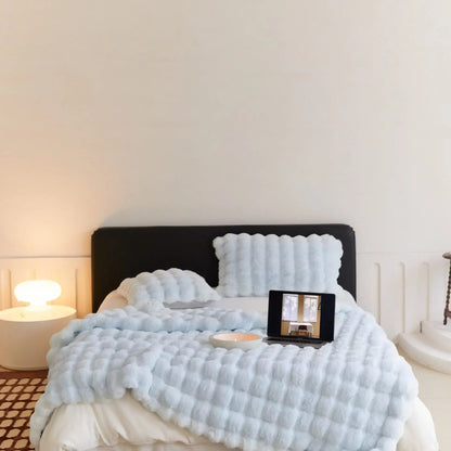 Ultra Soft Fleece Blanket – Cozy Throw for Couch & Bed | Warm & Stylish