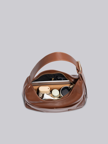 Black Shoulder Bag – Minimalist & Spacious Vegan Leather Design