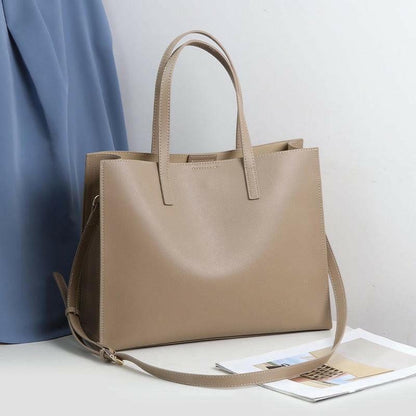 Genuine Leather Tote Bag for Women – Timeless Design, Spacious Interior & Comfortable Shoulder Strap