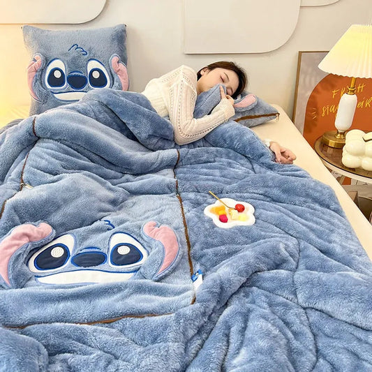 Soft Blanket & Pillow Set – Ultimate Warmth and Coziness