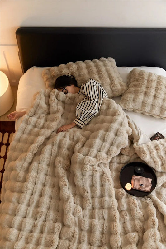 Ultra Soft Fleece Blanket – Cozy Throw for Couch & Bed | Warm & Stylish