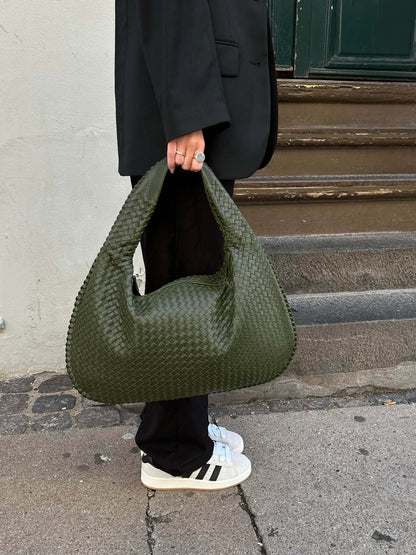 Handwoven Shoulder Bag – Stylish, Versatile & Trendy