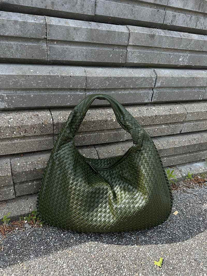 Handwoven Shoulder Bag – Stylish, Versatile & Trendy