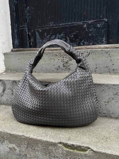 Handwoven Shoulder Bag – Stylish, Versatile & Trendy